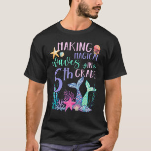 Magische Wellen in der 6. T-Shirt