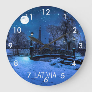 Magische Winternacht mit Sternenhimmel und Vollmon Große Wanduhr