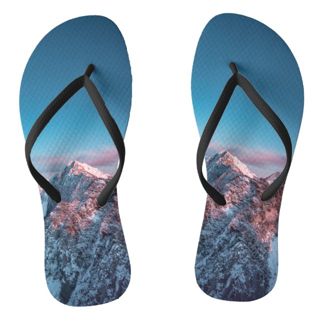 Magischer Himmel über dem Berg Storžič, Slowenien Flip Flops (Fußbett)