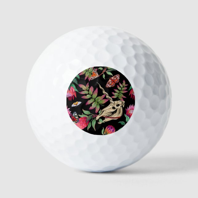 Magischer Wald vereint dunkles Muster. Golfball (Vorderseite)