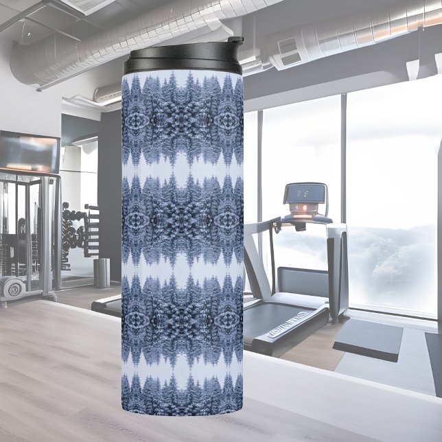 Magischer Winterwald - blau, Saison Thermosbecher (Von Creator hochgeladen)