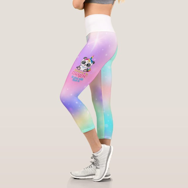 Magisches Einhorn Panda. Rainbow Fantasy Acwear Capri Leggings (Links)
