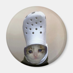 Magnet Cry Cat Croc Hat Meme