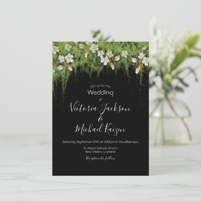 Magnolia und Moss Vines Südliche Hochzeit Einladun Einladung (Stehend Vorderseite)