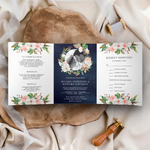 Magnolie Rosafarbenes Blumenkranz Navy Hochzeit Dreifach Gefaltete Einladung