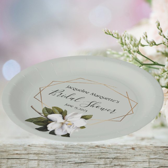 Magnolisches Brautparty mit Gold und Sage Pappteller (Sage green Magnolia blossom theme for a bridal shower)