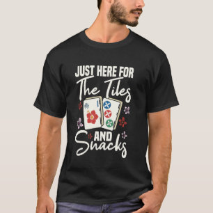 Mahjong-Kacheln und Snacks Lustiges Kachel-Player- T-Shirt
