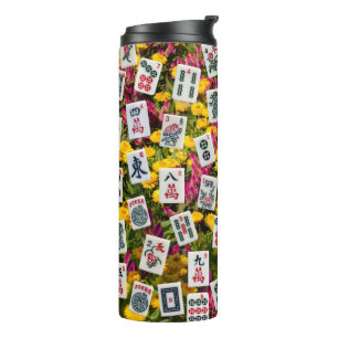 Mahjong-Symbole auf Wildblumen-Hintergrund Thermosbecher
