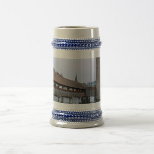 Mahlen Sie Brücke, mittelalterliche hölzerne Bierglas