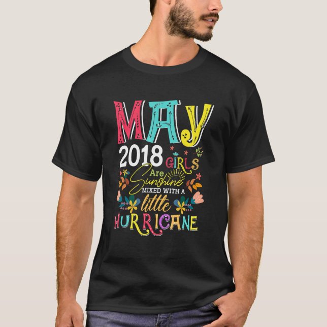 Mai 2018 Mädchen sind sonnenbeschiene Funny 4 Jahr T-Shirt (Vorderseite)