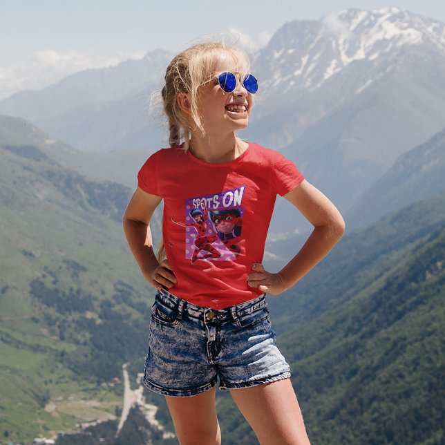 Maikäfer | Felder auf Lila Grafik T-Shirt (Kid wearing t-shirt)