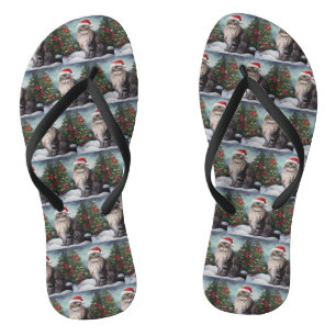 Maine Coon Katze im Schnee Weihnachten Flip Flops