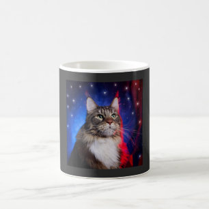 Maine Coon Katze mit roter weißer blauer Aura und Kaffeetasse