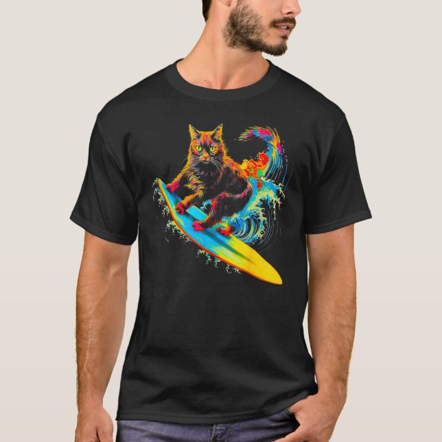 Maine Coon Katze surft T-Shirt (Vorderseite)