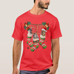 Maine Coons in Christmas Sock Funny Pajamas Famili T-Shirt