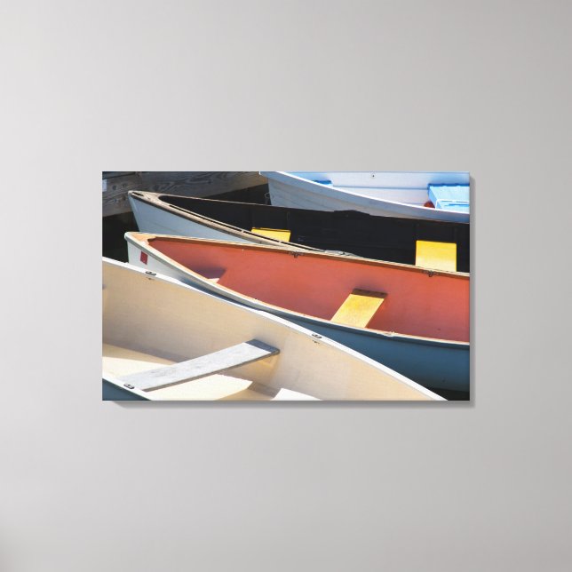 Maine, Rockland. Farbige Boote in Rockland Leinwanddruck (Vorderseite)