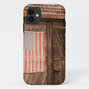 Maine, verblasste amerikanische Flagge an der Tür  Case-Mate iPhone Hülle