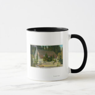 MaineView einer Blockhütte im Maine-Wald Tasse