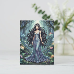 Majestätische Frau mit silbernem Kleid Postkarte