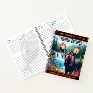 Majestätischer Elch durch einen ruhigen Wasserfall Notizbuch