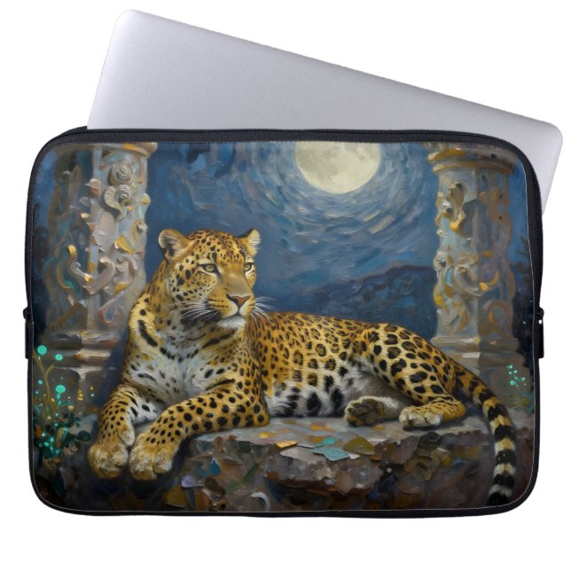 Majestätischer Leopard auf Klippenvorsprung   Laptopschutzhülle (Vorderseite)