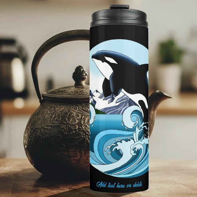 Majestätischer Orca-Schwertwal Blaue Wellen Ozean Thermosbecher (Von Creator hochgeladen)