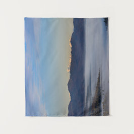 Majestätischer Triglav mit Nebel im Tal Wandteppich