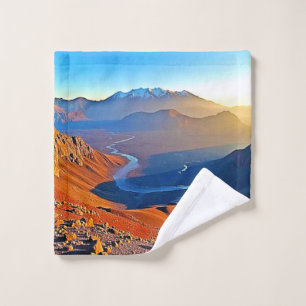 Majestätisches Bergtal-Fluss-Design Badhandtuch Set
