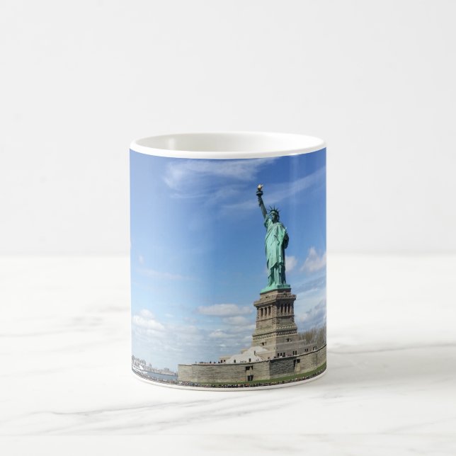 Majestätisches Freiheitsstatue Kaffeetasse (Mittel)
