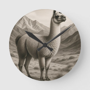 Majestätisches Lama in den Anden Bergen Runde Wanduhr