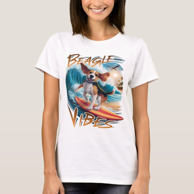 Majestic Beagle surfen im Riesenwald T-Shirt (Vorderseite)