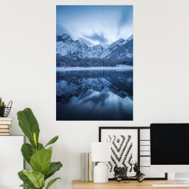 Majestic Berge reflektieren Fusine Lake, Italien Poster