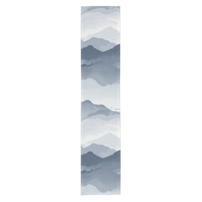 Majestic Berglandschaft Kurzer Tischläufer (Vorderseite)