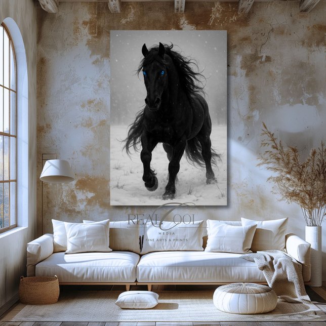 Majestic Black Hallion in Dreamy Winter Landschaft Leinwanddruck (Von Creator hochgeladen)