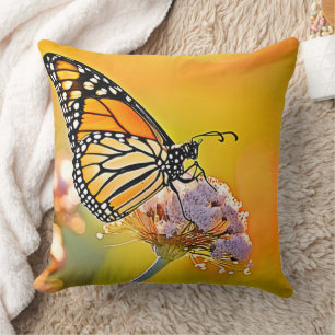 Majestic Butterfly Nahes Design Kissen