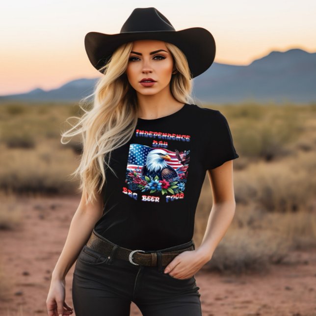 Majestic Eagle Flying Independence Day T-Shirt (Von Creator hochgeladen)