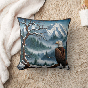 Majestic Eagle inmitten der Landschaft des schneeb Kissen