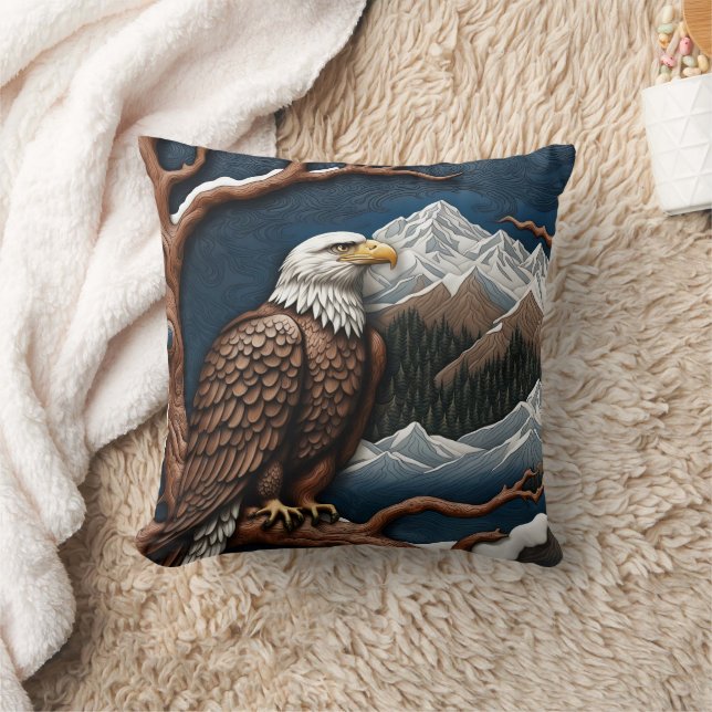 Majestic Eagle inmitten schneebedeckter Berge Kissen (Decke)