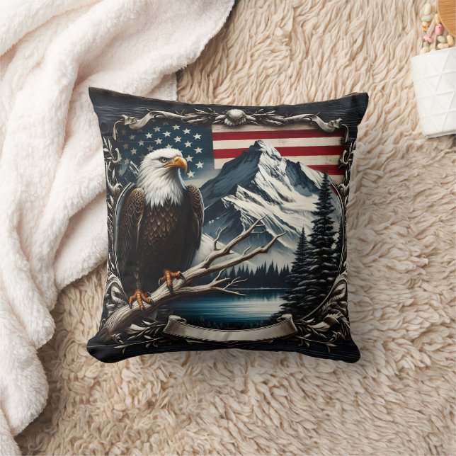 Majestic Eagle mit amerikanischem Flaggenrahmen Kissen (Decke)
