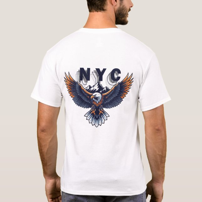 Majestic Eagle Over NYC Skyline – Patriotic New Yo T-Shirt (Rückseite)