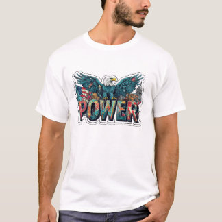 Majestic eagle spreads wings with patriotic power. T-Shirt