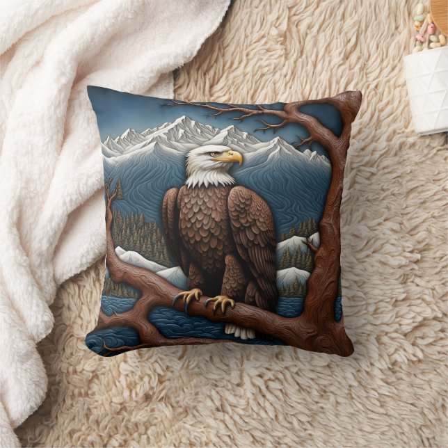 Majestic Eagle vom Serene Mountain Lake Kissen (Decke)