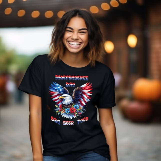 Majestic Eagles blüht Unabhängigkeitstag T-Shirt (Von Creator hochgeladen)