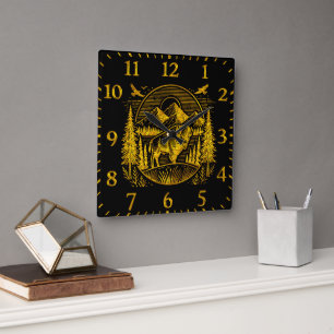 Majestic Gold Buffalo in der Bergwelt Quadratische Wanduhr