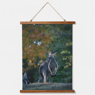 Majestic Kangaroo Wandteppich Mit Holzrahmen
