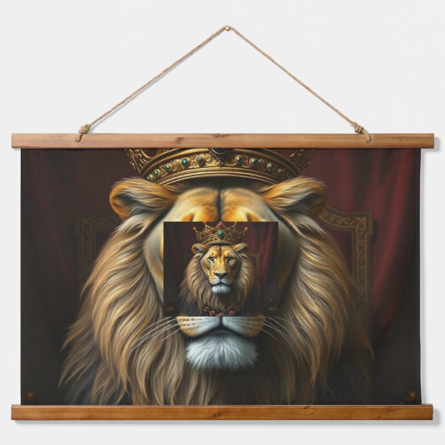 Majestic Lion mit Krontapestät | Royal Jungle K Wandteppich Mit Holzrahmen (Vorne)