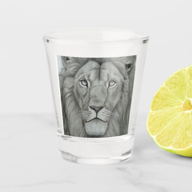 Majestic Lion Schnapsglas (Vorderseite)
