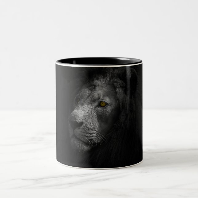 Majestic Lion, Schwarz-Weiß-Foto Zweifarbige Tasse (Mittel)