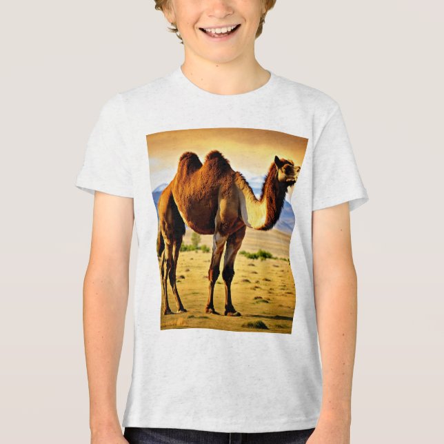 Majestic Mongolian Bactrian Camel in 8K Ultra HD Tri-Blend Shirt (Vorderseite)