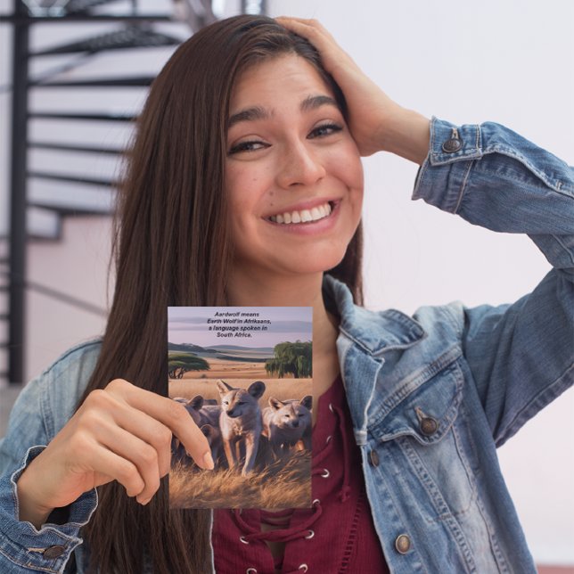 Majestic Pack von Aardwolf Stehend im Feld Postkarte (Von Creator hochgeladen)